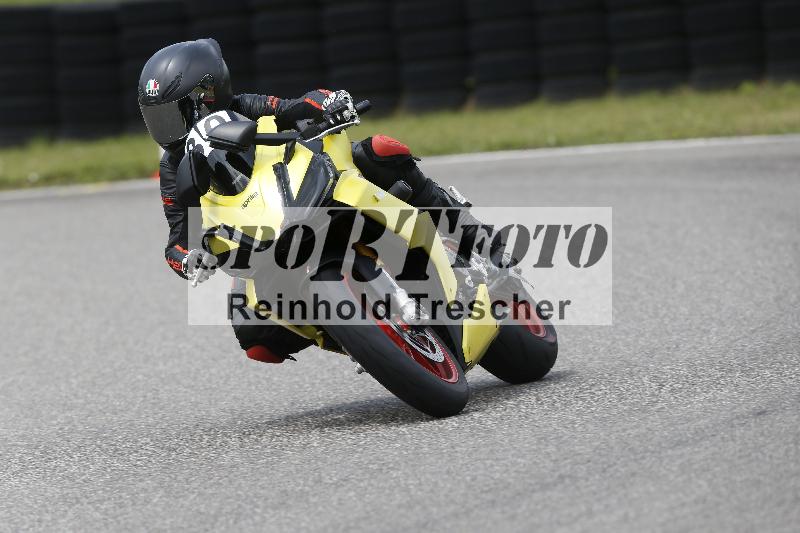 /24 08.06.2025 TZ Motorsport ADR/Gruppe gruen/30